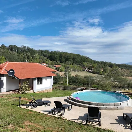 Brusnica Konaci Case de vacanță *