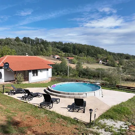 Brusnica Konaci Vikendica