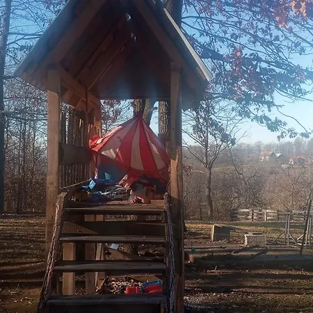 Vikendica Brusnica Konaci