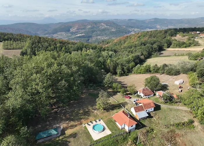 Brusnica Konaci 펜션 고르니 밀라노바츠