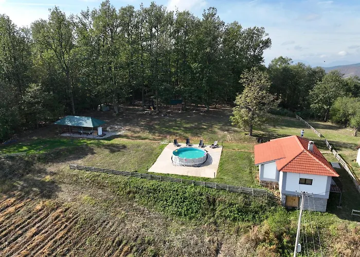 Brusnica Konaci 펜션