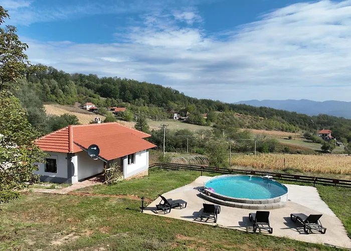 펜션 Brusnica Konaci 고르니 밀라노바츠