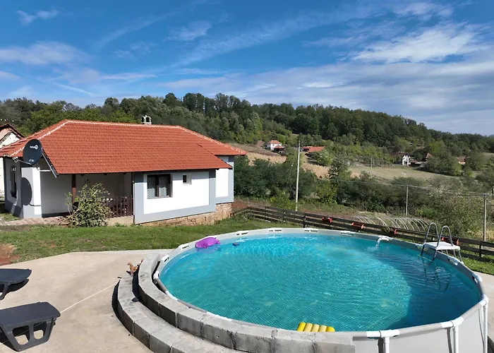 Brusnica Konaci 펜션