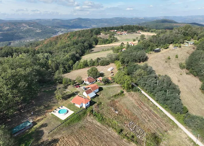 Brusnica Konaci 펜션