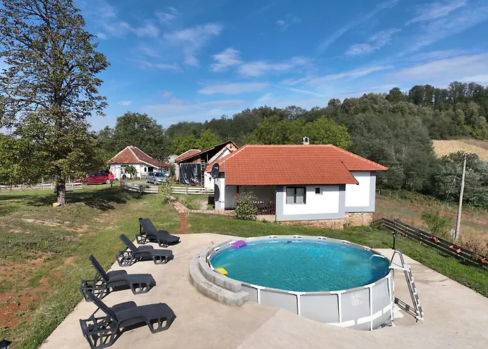 Brusnica Konaci 펜션 고르니 밀라노바츠