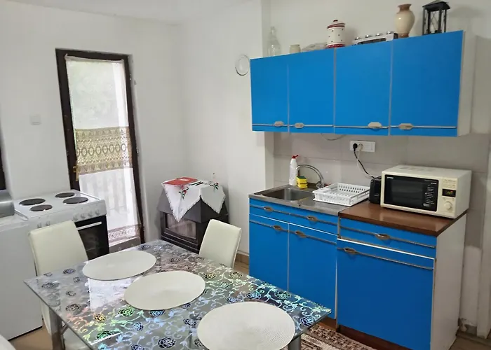 펜션 Brusnica Konaci 고르니 밀라노바츠