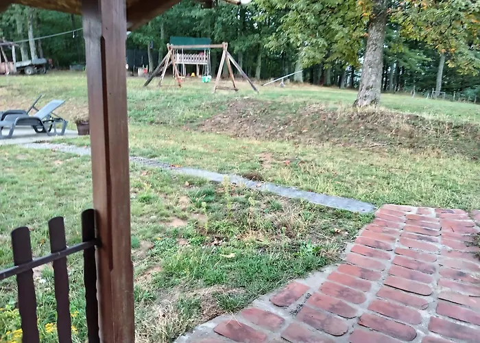 Brusnica Konaci * 고르니 밀라노바츠